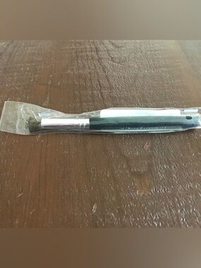 Brand New Bare Minerals Heavenly Shadow Brush